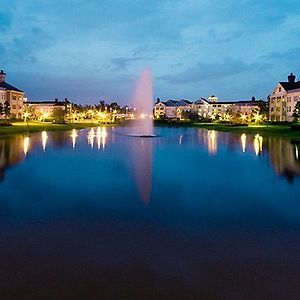 Disney'S Saratoga Springs Resort & Spa